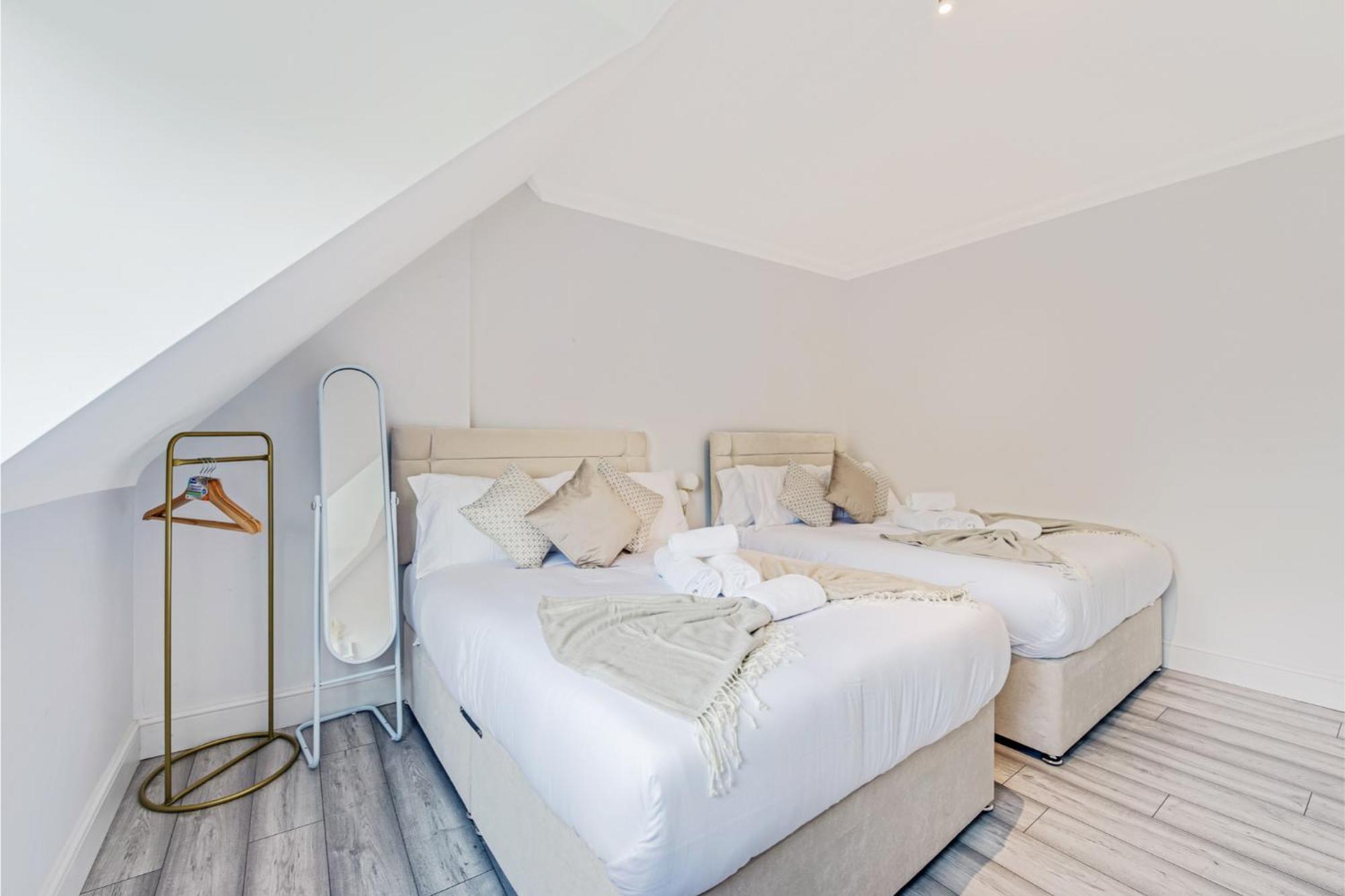 Sweet And Lovely 2Br With Free Parking London Eksteriør bilde
