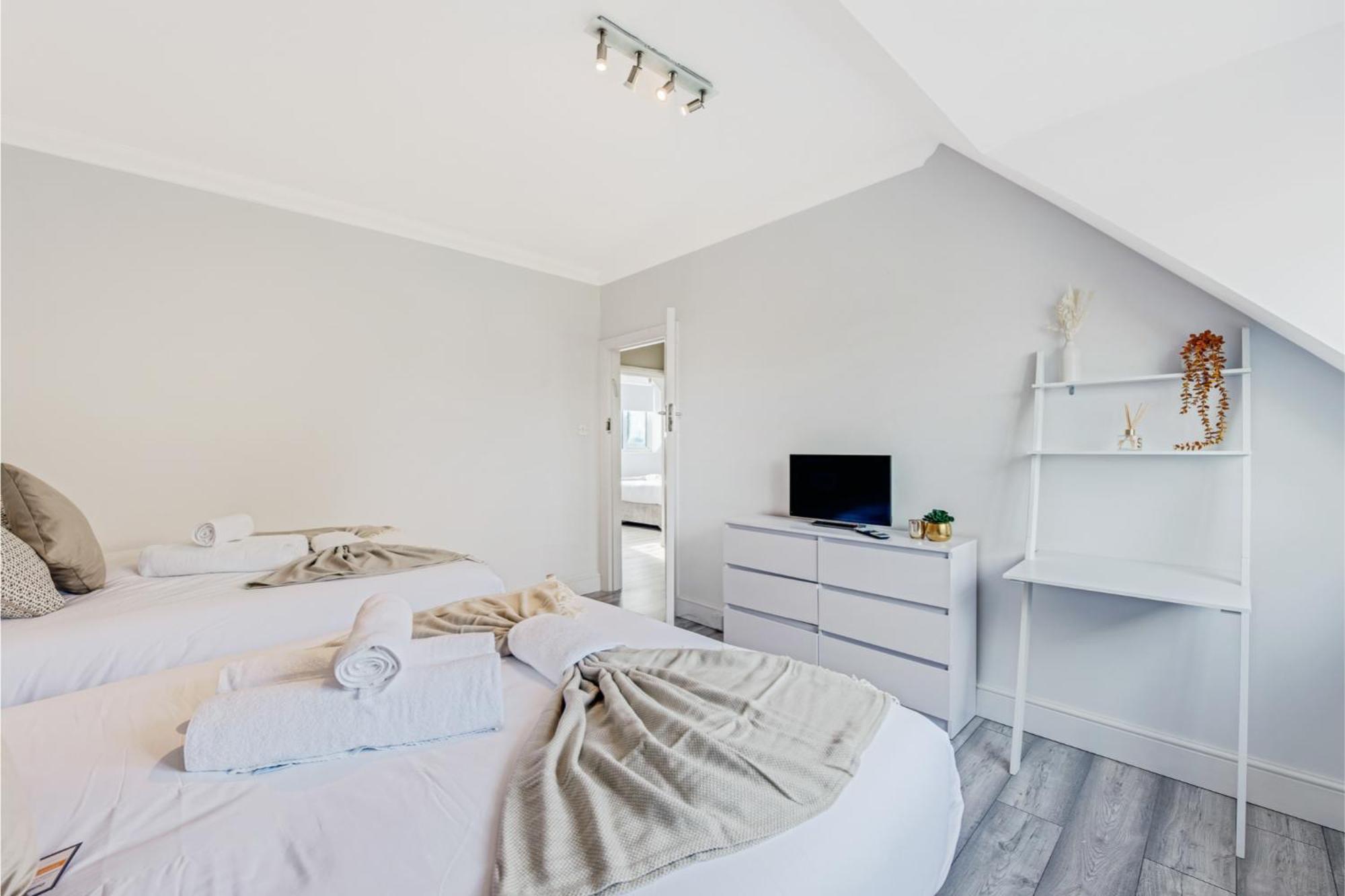 Sweet And Lovely 2Br With Free Parking London Eksteriør bilde